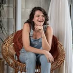 Lívia Perrone | Casa de Bloco