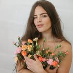 Hi I’m Nella 👋🏻 | UGC content creator |📍expat mama in Amsterdam