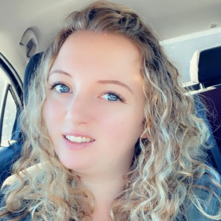 Hunter Leigh-Ann Vic
