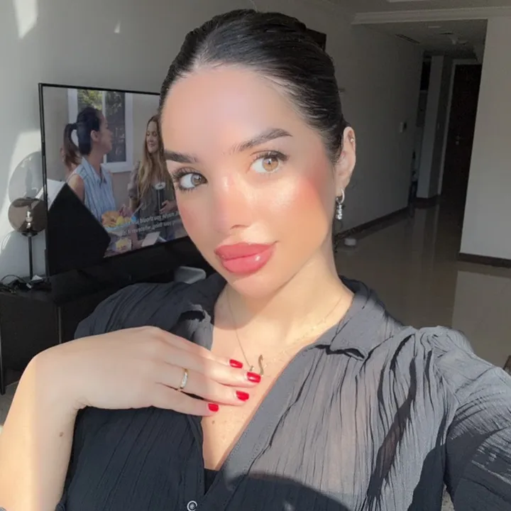 Nana 🐝