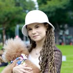 Victoria | Artist  • Dancer •  Aerial performer