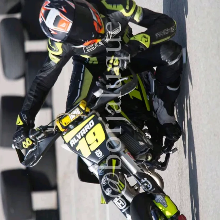 📈🏍️