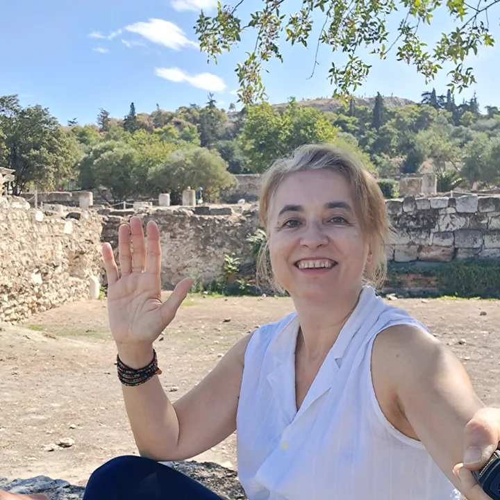 Travel Greece with a Local