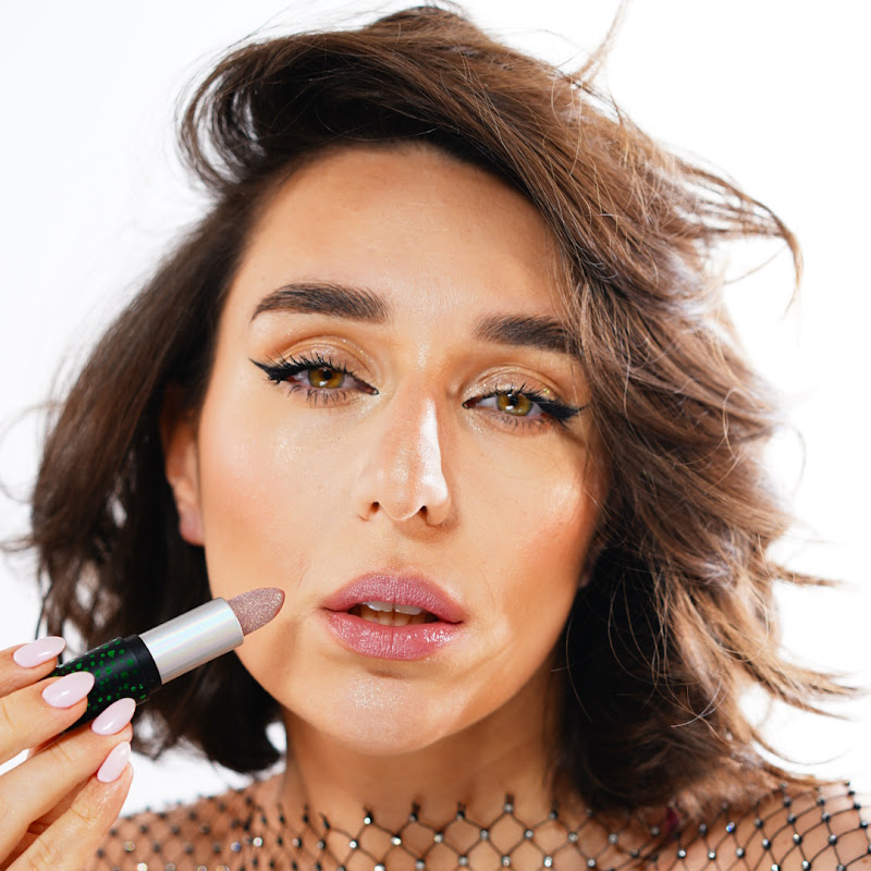 NOVIKOVA MUA
