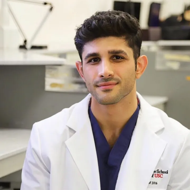 Dr. Pouldar