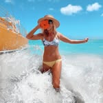 Monica D 🌺 Hawaii 🏖 Beach