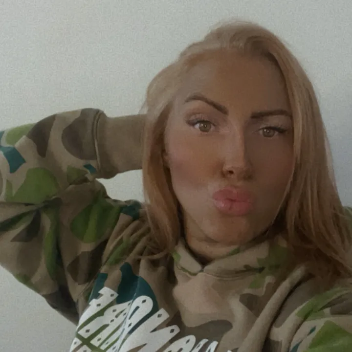 Janine 👽