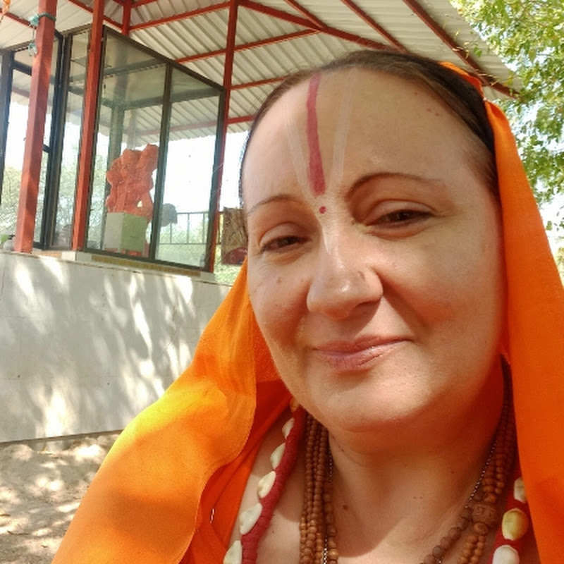 Travel Serve & Learn with Swamini VishwaGodaavari