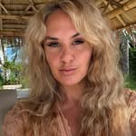 NICKY 🌺 | Travel & Hotels