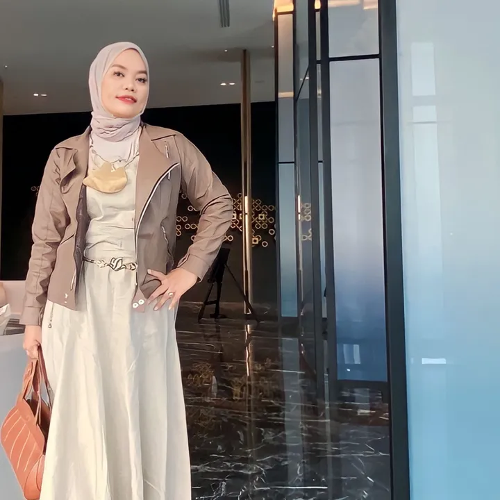 RENI HARTI