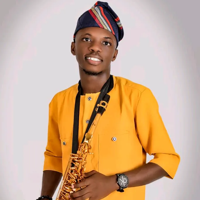 SAXY 🎷