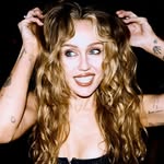 Frida🇲🇽|Miley Cyrus(fanpage)💐