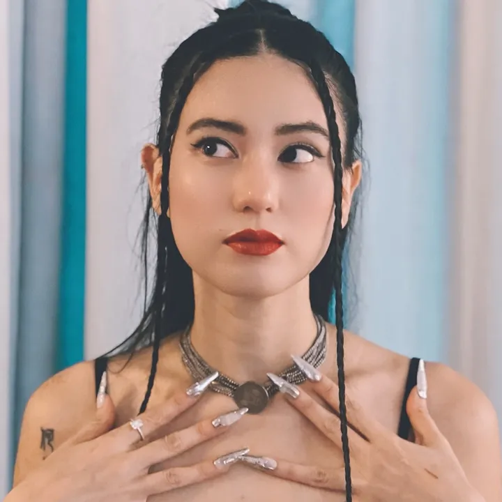 MJ | 100 Days. One Mission