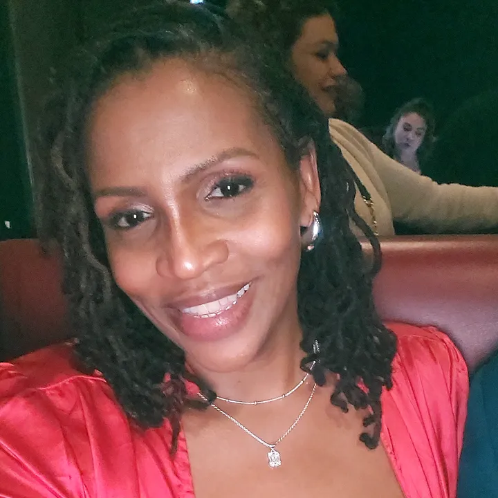 Author Miriam Adams