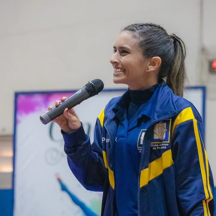 Laura Tostes