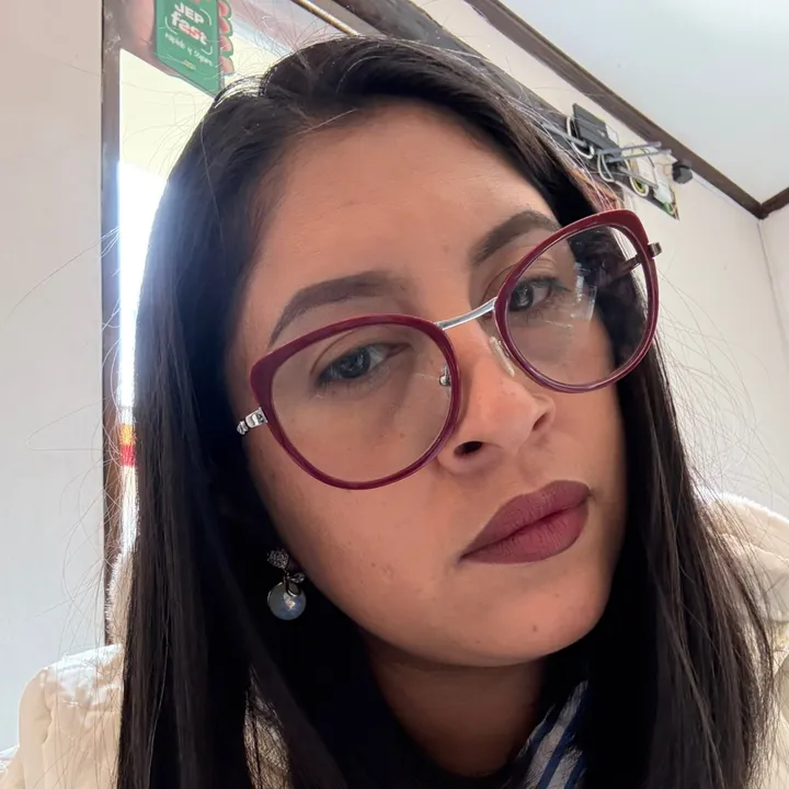 Anita León Makeup