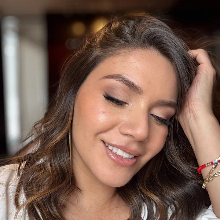 Sara Lozano Makeup