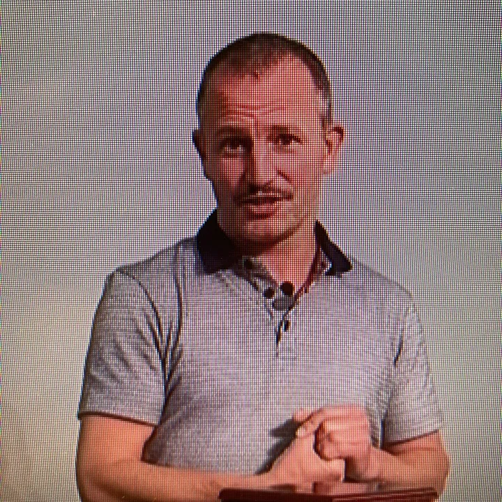 Onkel weiß alles.