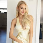 ᴇᴍɪʟʏ ꜱᴀʀᴀʜ