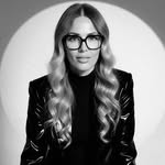 𝑌𝑂𝐿𝐴𝑁𝐷𝐴 𝐵𝐴𝐿𝐴𝑆[PERSONAL SHOPPER]