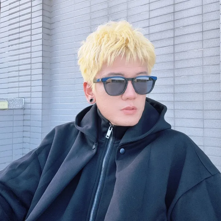 -MAD⚡️ESS -style select