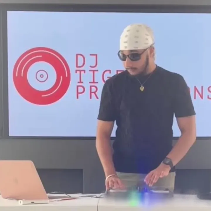 ☬ DJ TIGER ☬
