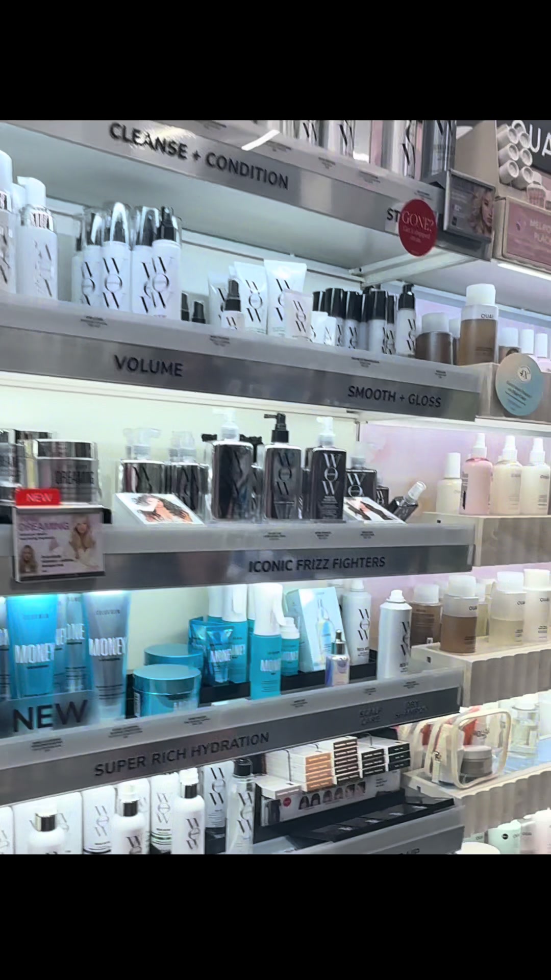 A quick stop at Sephora in Chicago just 10 minutes before closing! 🇺🇸. I couldn’t leave empty-handed, and I even received my birthday gift. #Sephora #SephoraUSA #SephoraFinds #BeautyShopping #MakeupLover @Sephora USA 