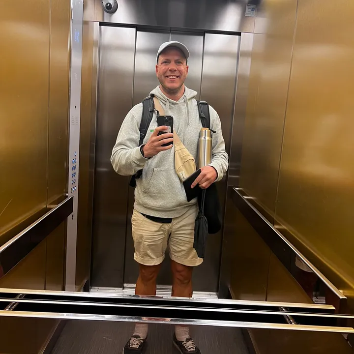 Robert | Solo Travel 🇸🇪