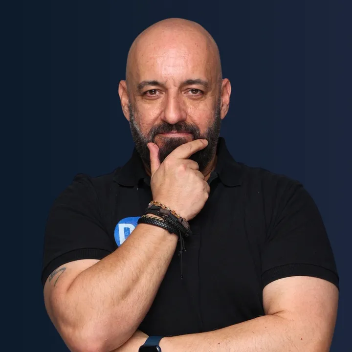 Stelios | Growth Architect