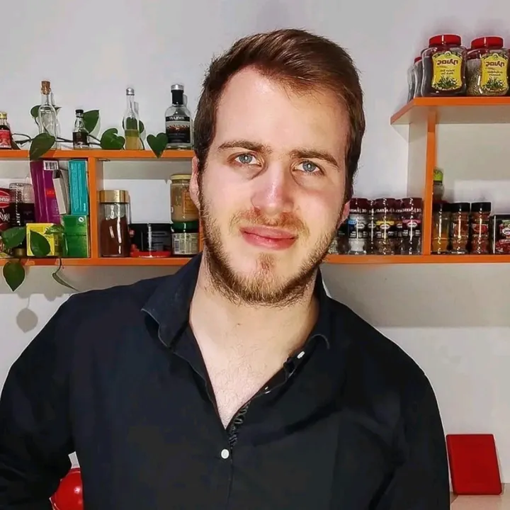 Konstantinos Tsichlas