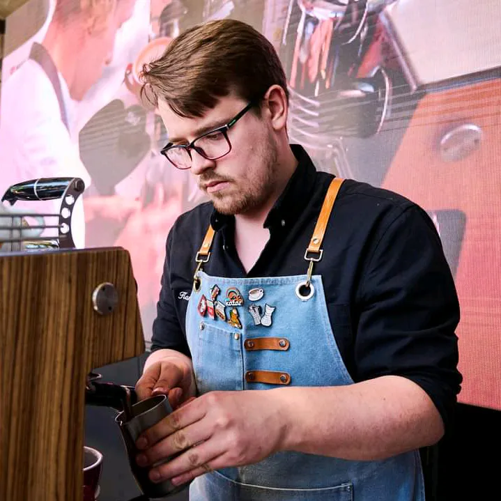 Kamil | Barista