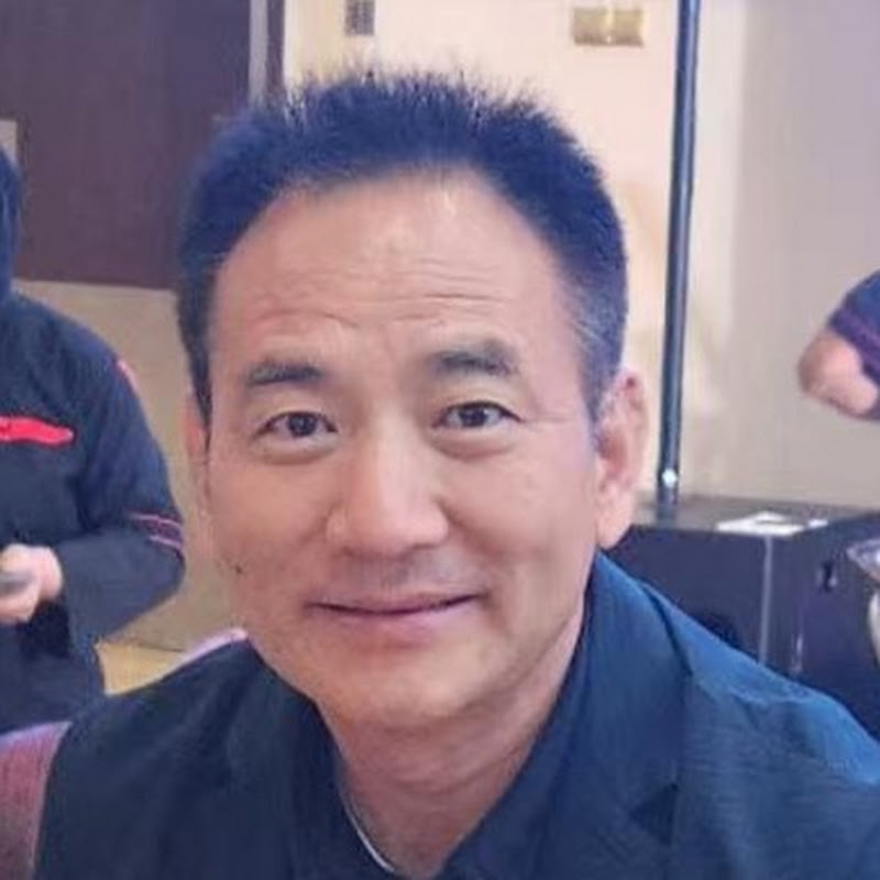 Uncle Chao ArtistWriter  抄抄大叔