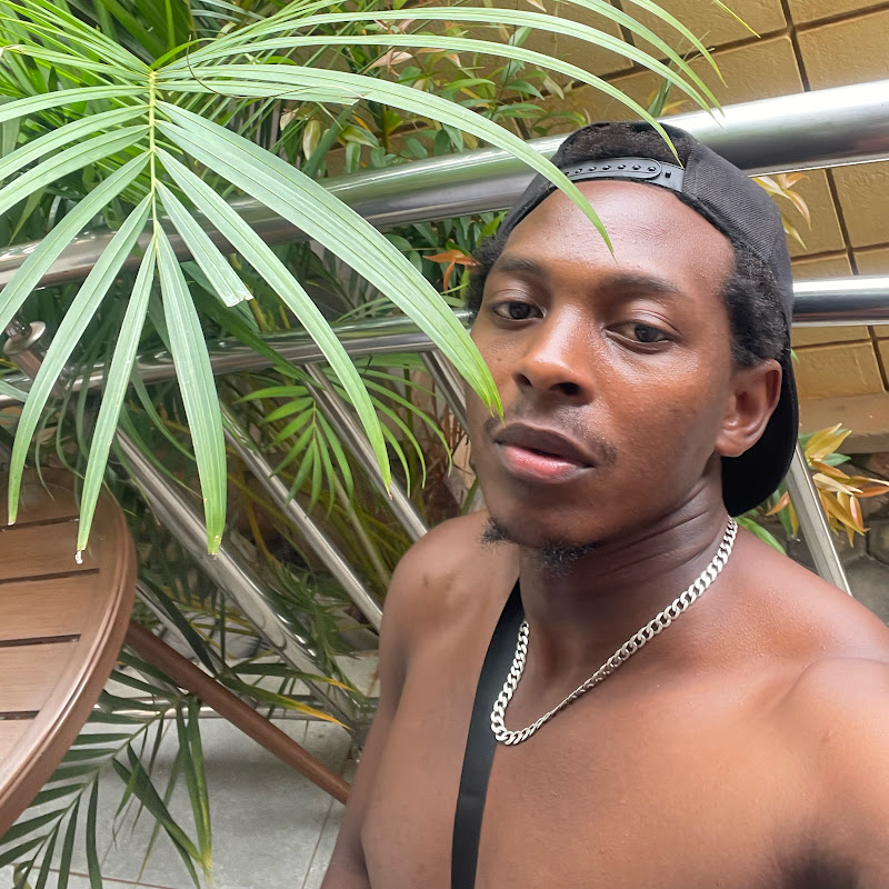 SHIRTLESS BOSS BACK UP PAGE