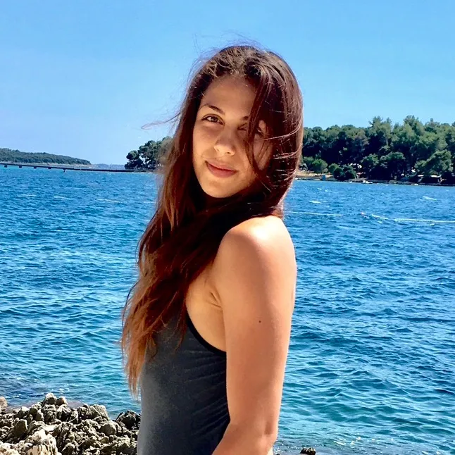 Valeria • Sports Teacher