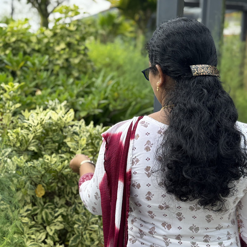 Uthayaanil Vlogs