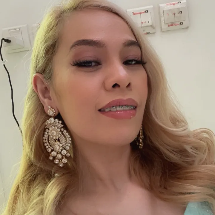 Vanessa in Riyadh