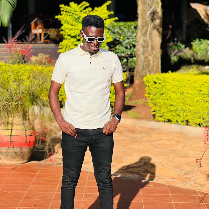 Mr Chris Lucky