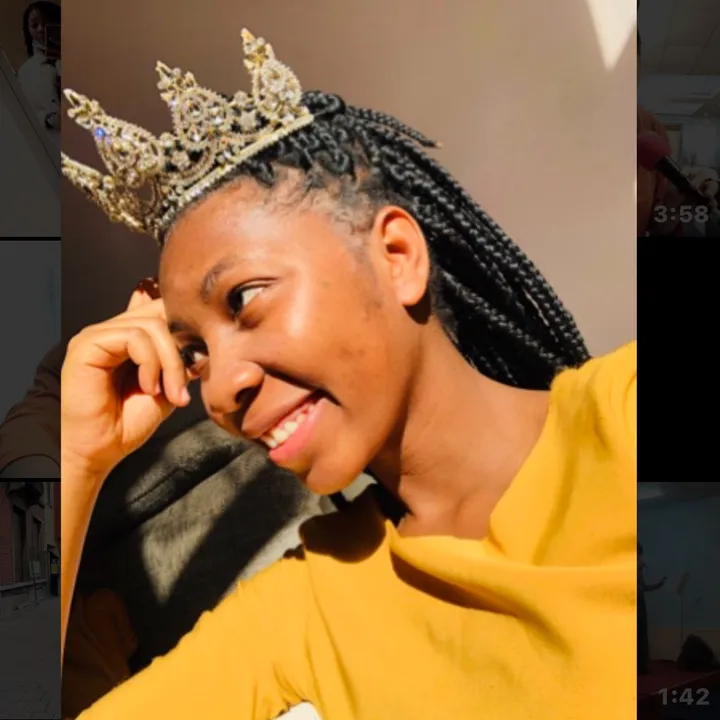 La fille du roi 🤴🏼 Esther👸