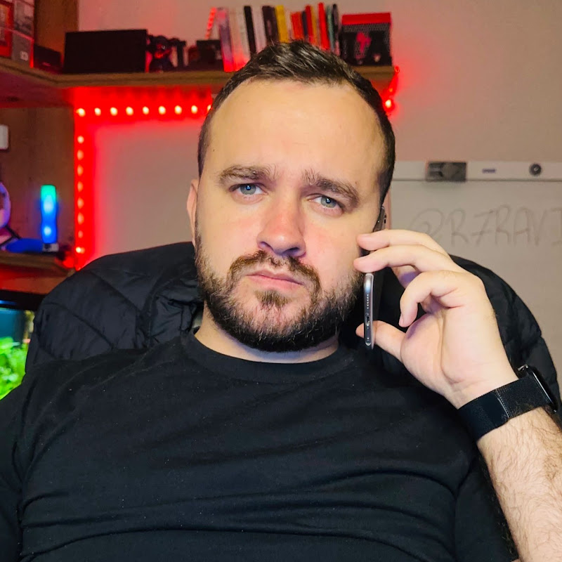 Oi, eu sou o Ravi!