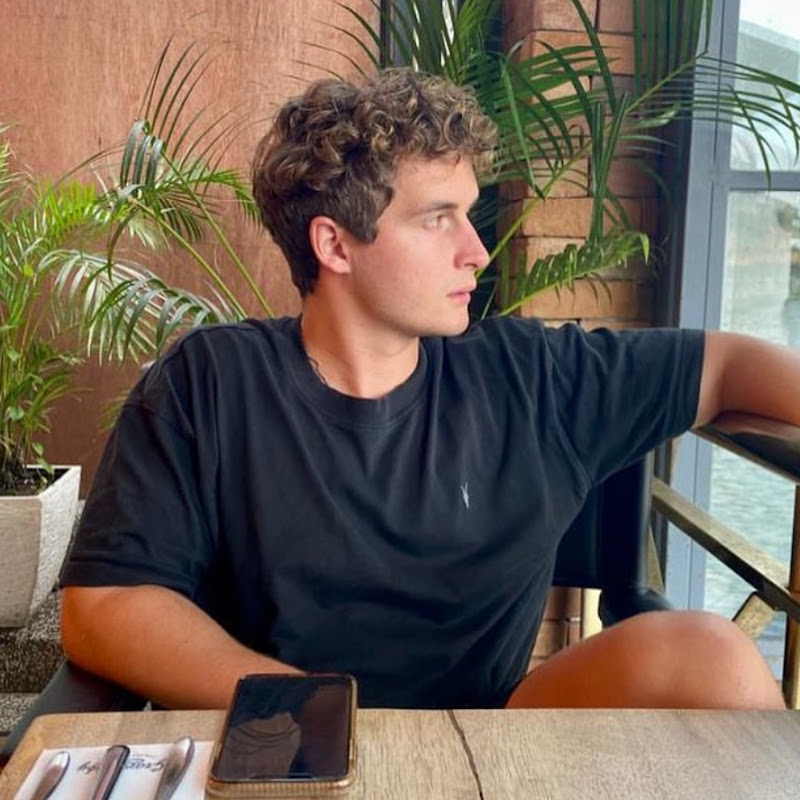 Brad ASMR