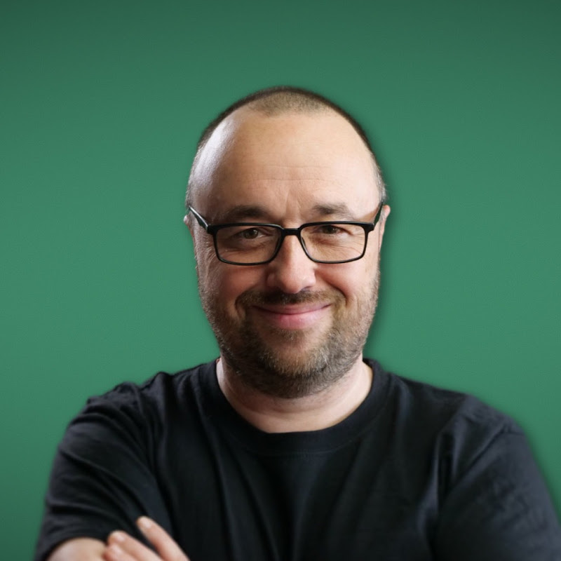 Pawel Makes YouTube