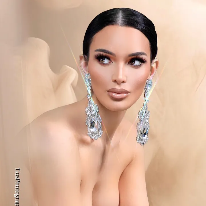 Ava