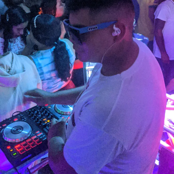 Nixon Gomez
