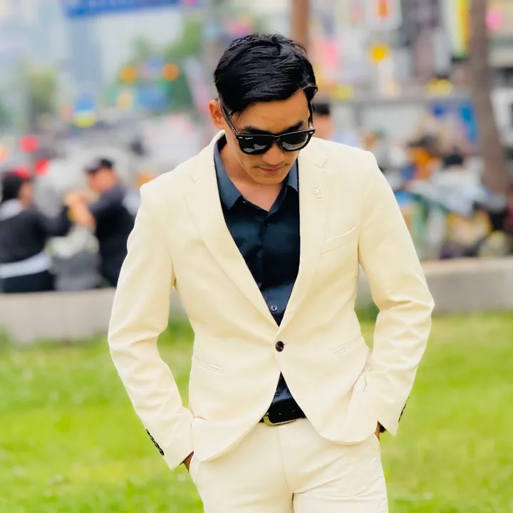 NAVIN LAMA