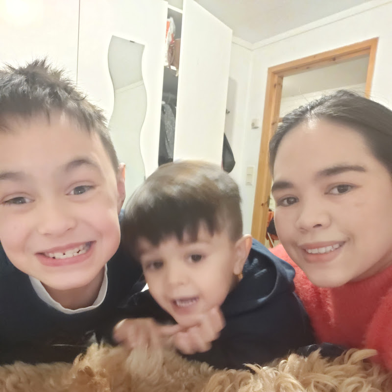 Fil-Norwegian Family