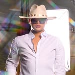 Richard Cardivillo/ Fashion Stylist