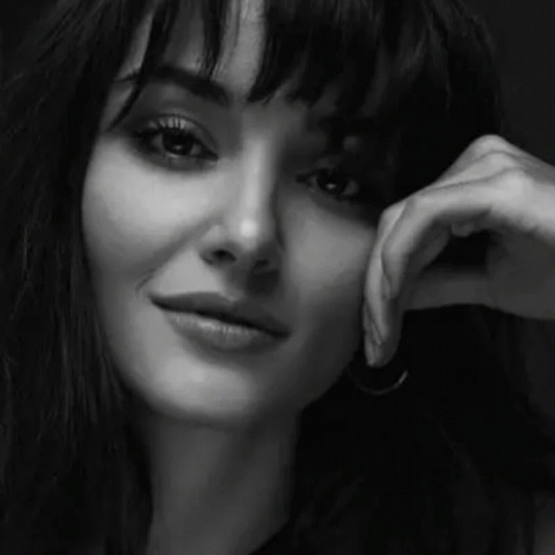 Sara'one'_in'_all.786