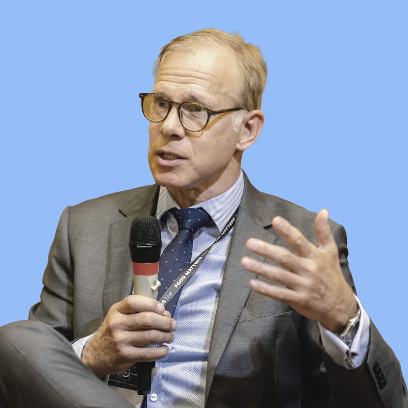 Professor Robert Thomas MD