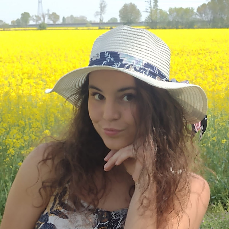 Leonor Iotti - Official