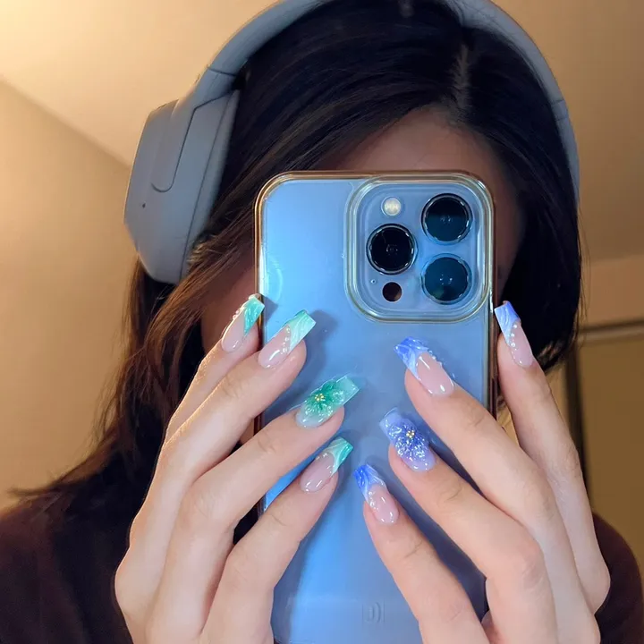 mia :)